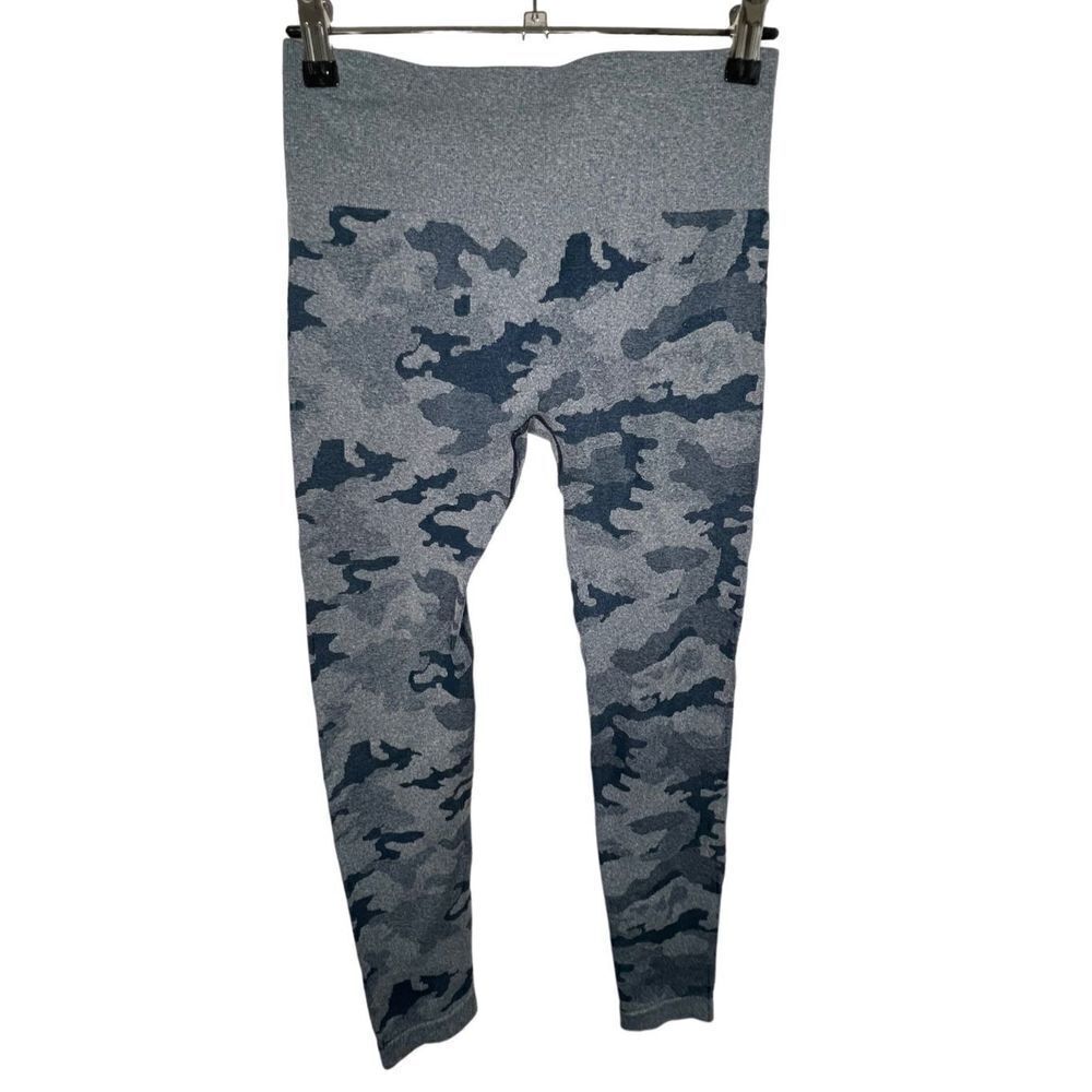 Unbranded Blue Camo Patterned Cropped Leggings